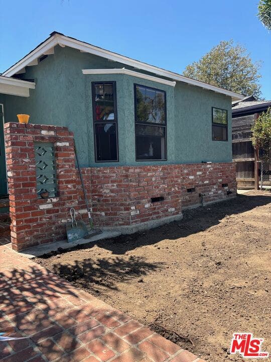 Property photo for 3497 Redwood Avenue, Los Angeles, CA
