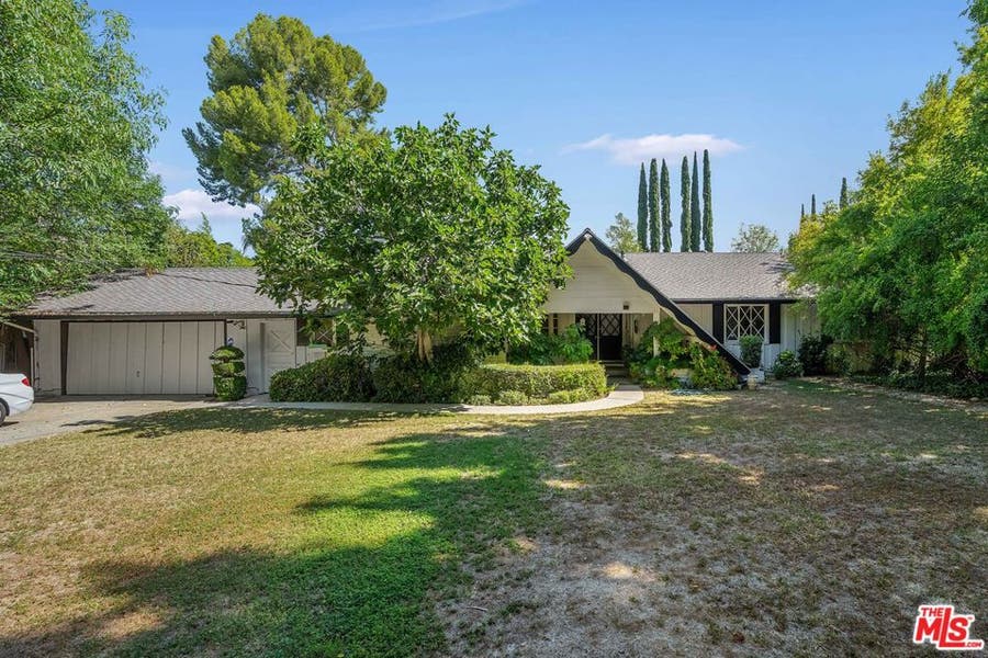 Property photo for 20447 Robert Place, Woodland Hills, CA