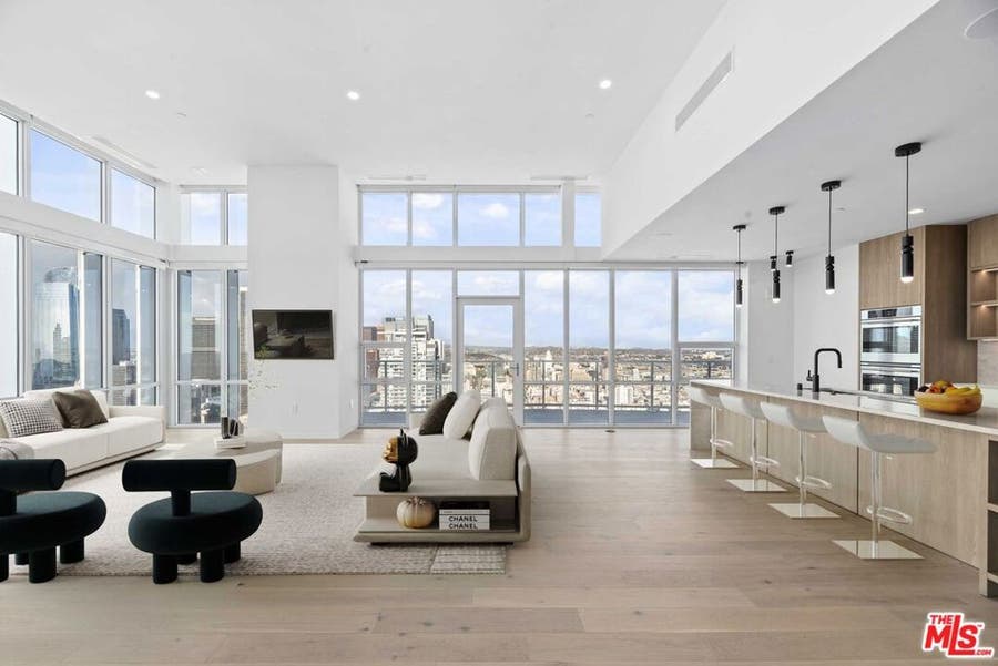 Property photo for 230 W Olympic Boulevard, #PH 3, Los Angeles, CA