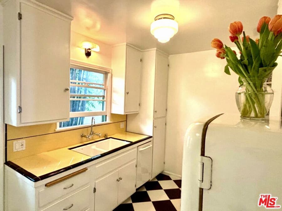 Property photo for 1325 Washington Avenue, #B, Santa Monica, CA