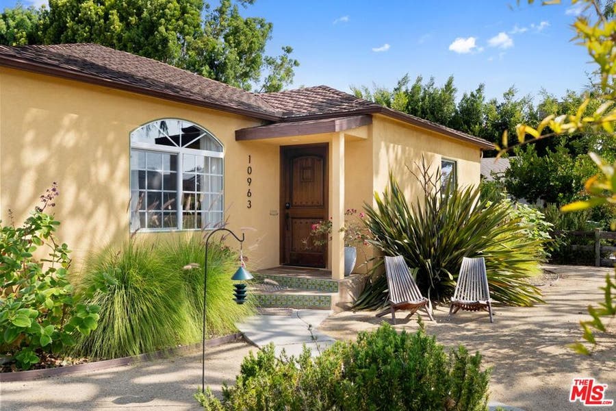 Property photo for 10963 Lindblade St, Culver City, CA