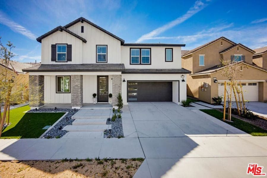 Property photo for 16763 Mistletoe Lane, Fontana, CA