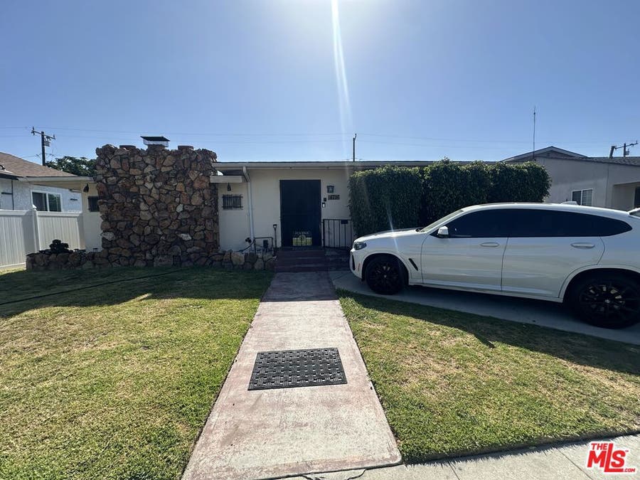 Property photo for Compton, CA