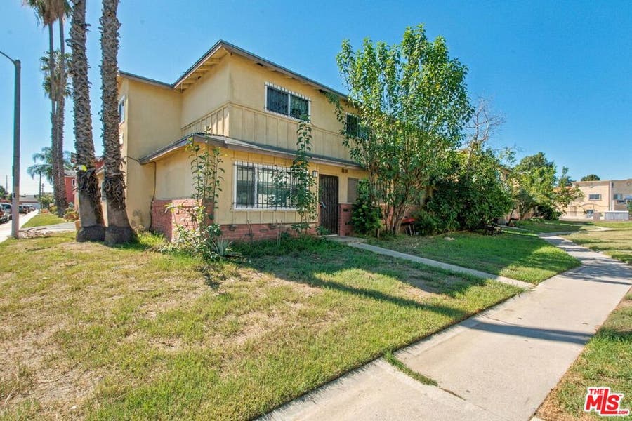 Property photo for 2 Coyote Lane, Carson, CA