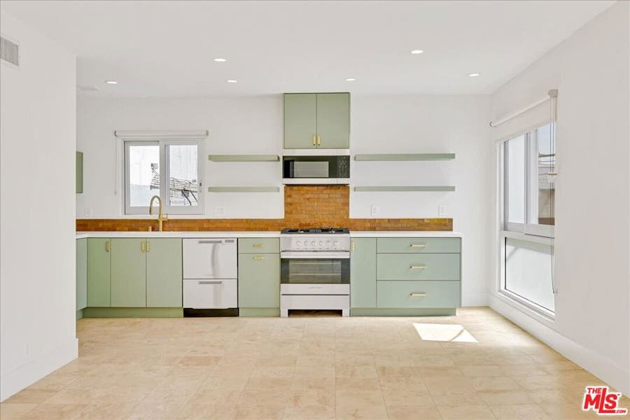Property photo for 210 S Hamilton Drive, #04, Beverly Hills, CA