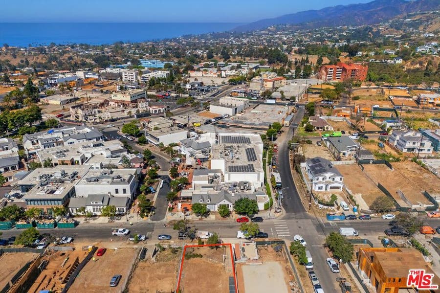 Property photo for 1050 Monument Street, Pacific Palisades, CA