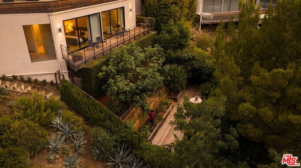 1877 Rising Glen Road, Los Angeles, CA 90069 1877 Rising Glen Road, Los Angeles, CA 90069