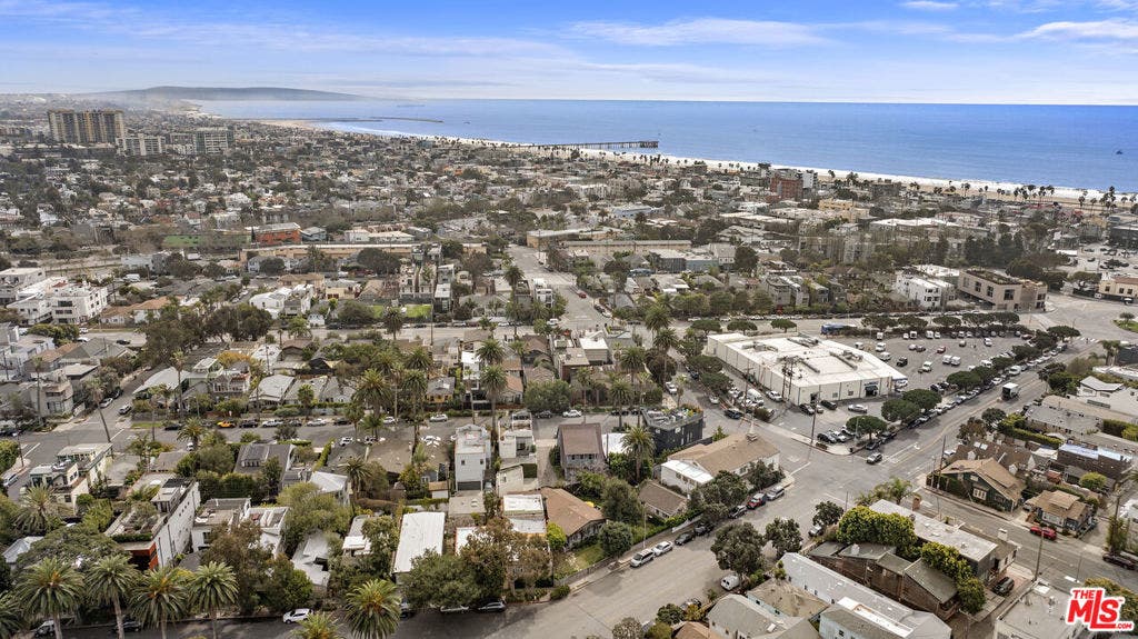 308 Windward Avenue, Venice, CA 90291