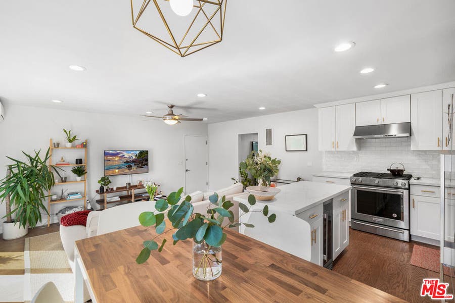 Property photo for 933 11th Street, #18, Santa Monica, CA
