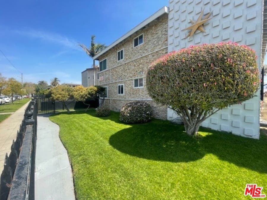 Property photo for 628 S Osage Avenue, #7, Inglewood, CA