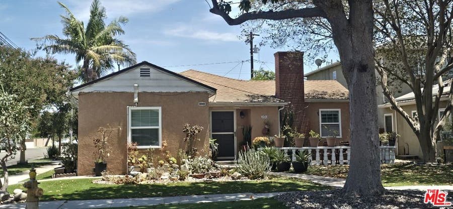 Property photo for 2690 Oregon Avenue, Long Beach, CA