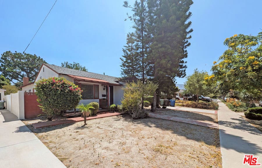 Property photo for 720 N Pass Avenue, Burbank, CA