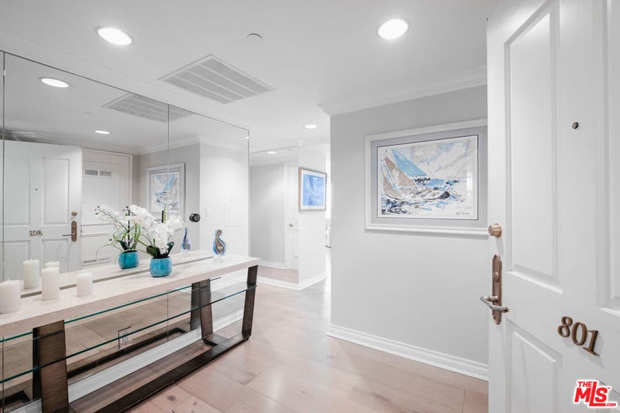 Property photo for 850 E OCEAN Boulevard, #801, Long Beach, CA