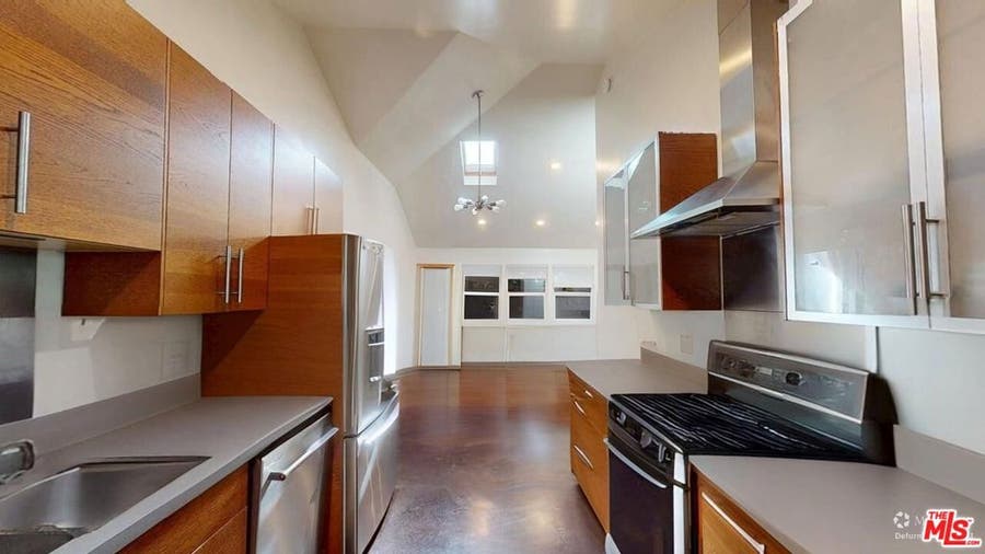 Property photo for 320 Grand Boulevard, Los Angeles, CA