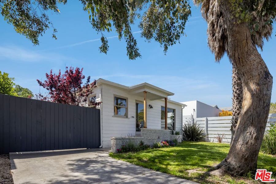 Property photo for 935 Indiana Avenue, Venice, CA