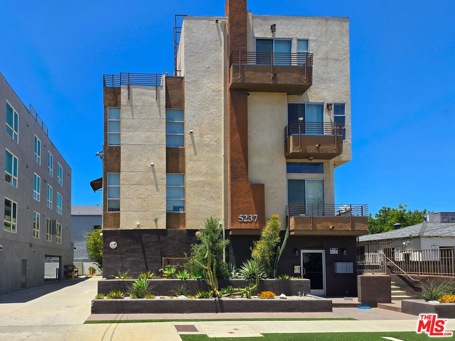 Property photo for 5237 Willowcrest Avenue, #105, Los Angeles, CA