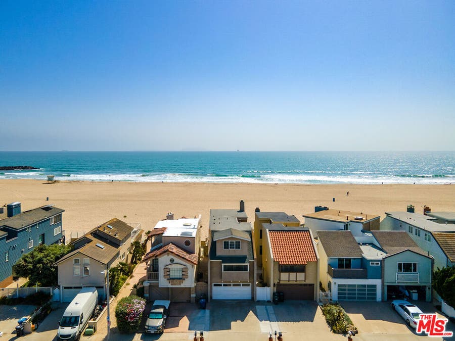 Property photo for 305 Ocean Drive, Oxnard, CA