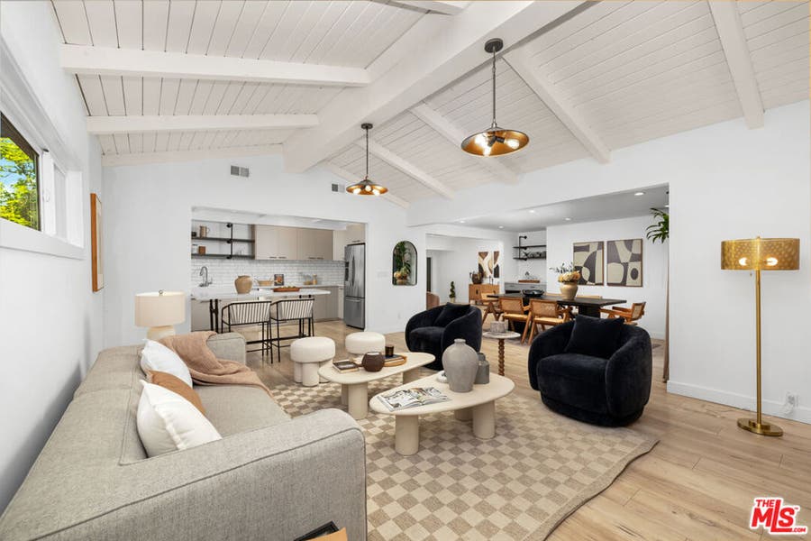 Property photo for 5751 Andasol Avenue, Encino, CA