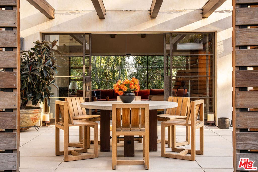 1680 Old Oak Road, Los Angeles, CA 90049 1680 Old Oak Road, Los Angeles, CA 90049