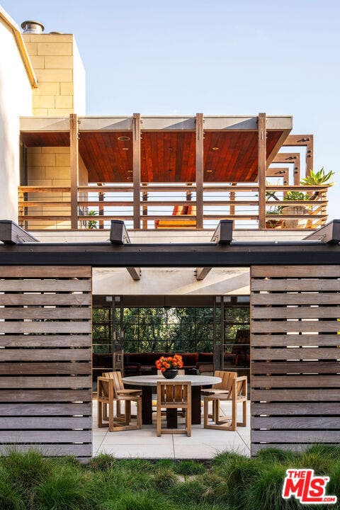 1680 Old Oak Road, Los Angeles, CA 90049 1680 Old Oak Road, Los Angeles, CA 90049