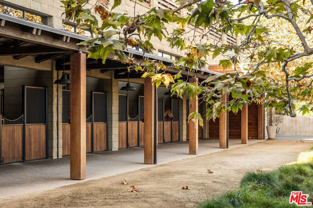 1680 Old Oak Road, Los Angeles, CA 90049 1680 Old Oak Road, Los Angeles, CA 90049