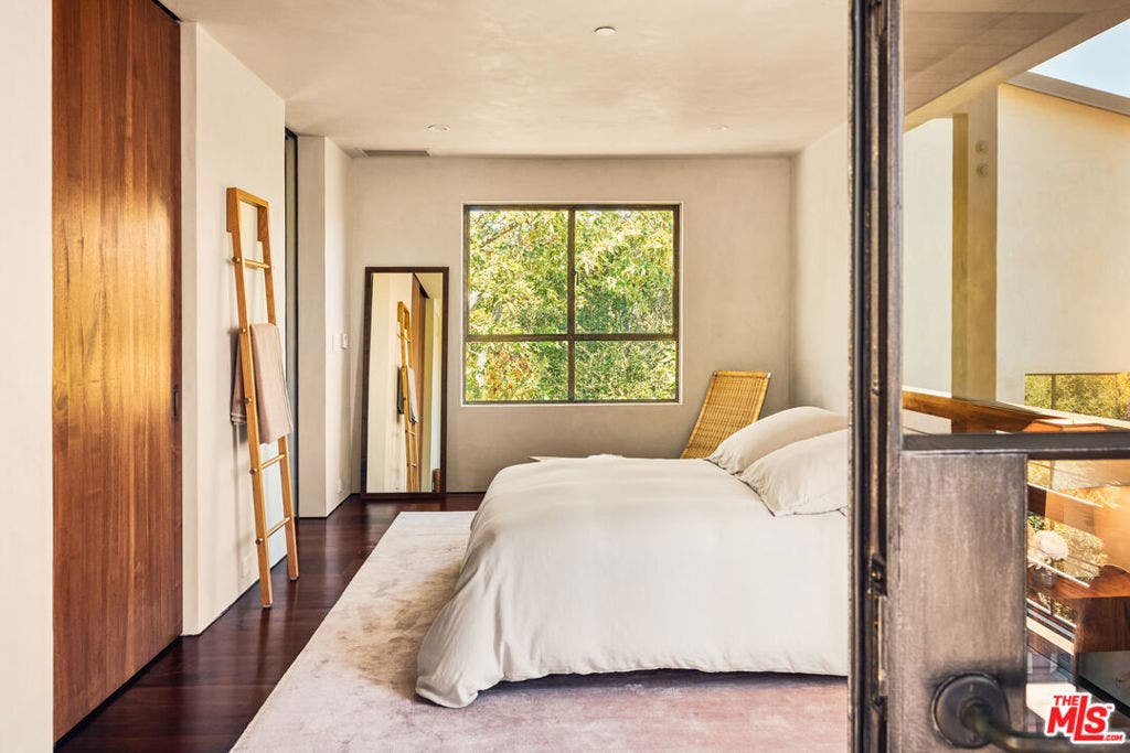 1680 Old Oak Road, Los Angeles, CA 90049 1680 Old Oak Road, Los Angeles, CA 90049