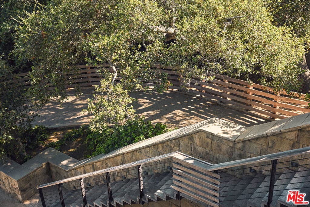 1680 Old Oak Road, Los Angeles, CA 90049 1680 Old Oak Road, Los Angeles, CA 90049