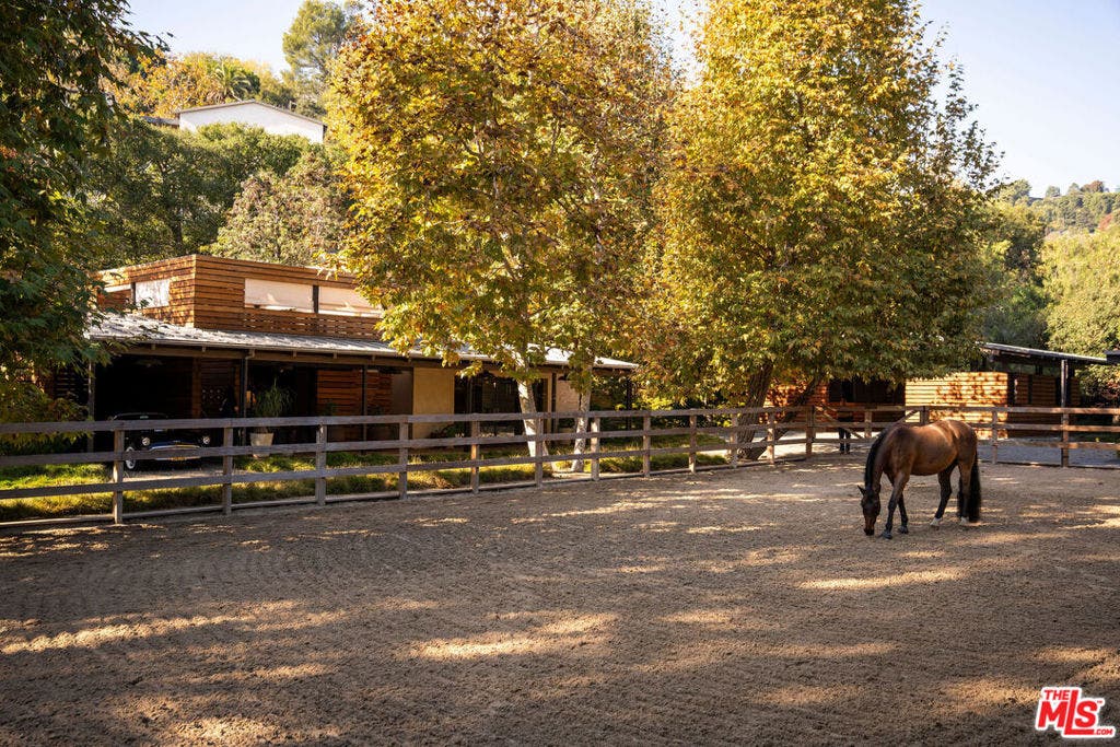 1680 Old Oak Road, Los Angeles, CA 90049 1680 Old Oak Road, Los Angeles, CA 90049