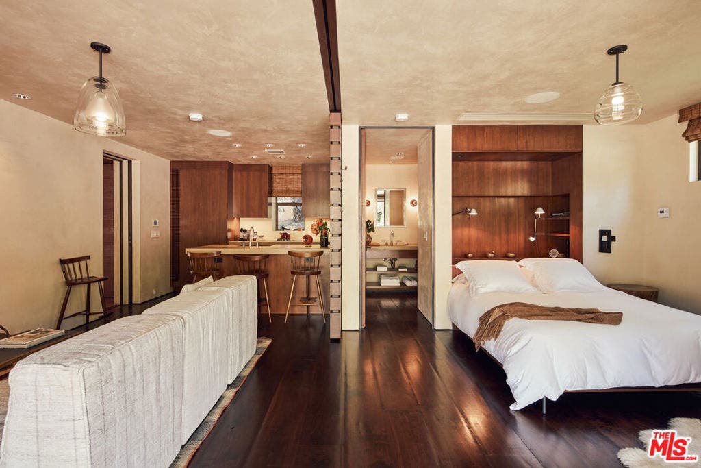1680 Old Oak Road, Los Angeles, CA 90049 1680 Old Oak Road, Los Angeles, CA 90049
