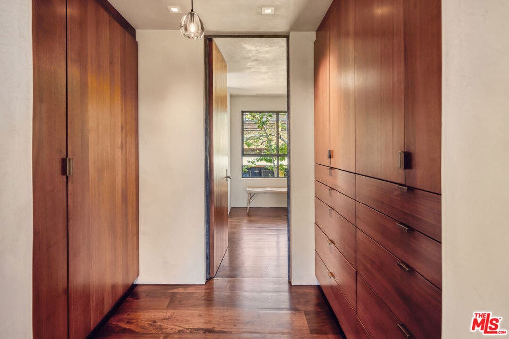 1680 Old Oak Road, Los Angeles, CA 90049 1680 Old Oak Road, Los Angeles, CA 90049