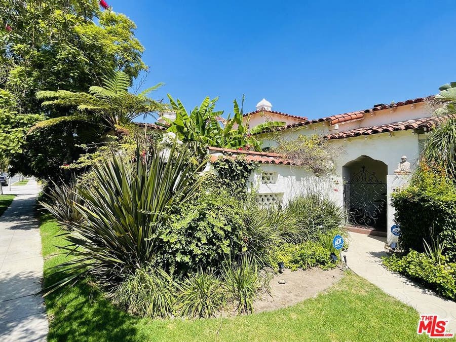 Property photo for 201 N Doheny Drive, Beverly Hills, CA