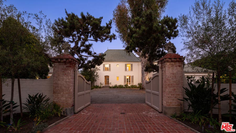 Property photo for 528 Chautauqua Boulevard, Los Angeles, CA
