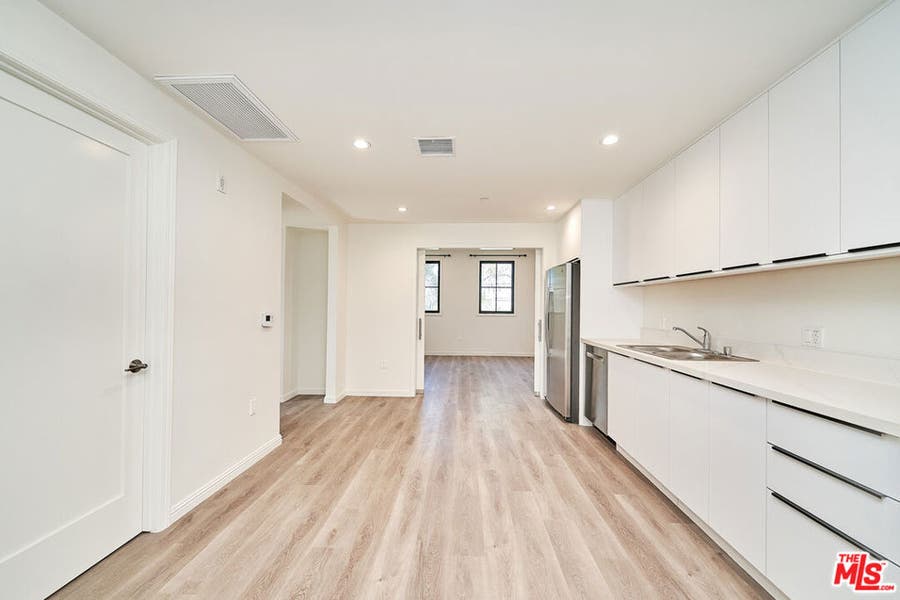 Property photo for 951 S Wilton Place, #204, Los Angeles, CA
