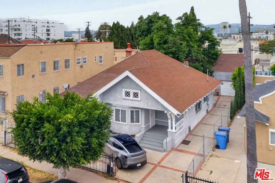 Property photo for 2905 W 14th Street, Los Angeles, CA