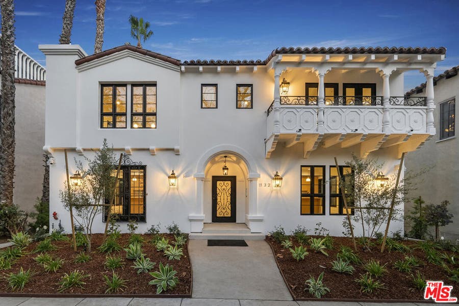 Property photo for 132 S Oakhurst Drive, #1, Beverly Hills, CA