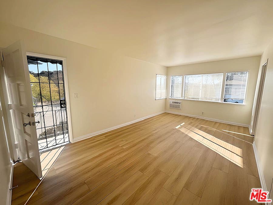 Property photo for 6406 Roble Avenue, #10, Los Angeles, CA