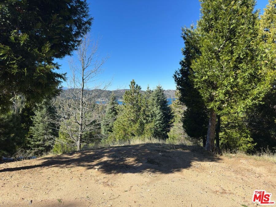 Property photo for 101 Mill Pond Road, Lake Arrowhead, CA