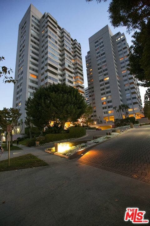 Property photo for 865 Comstock Avenue, #6A, Los Angeles, CA