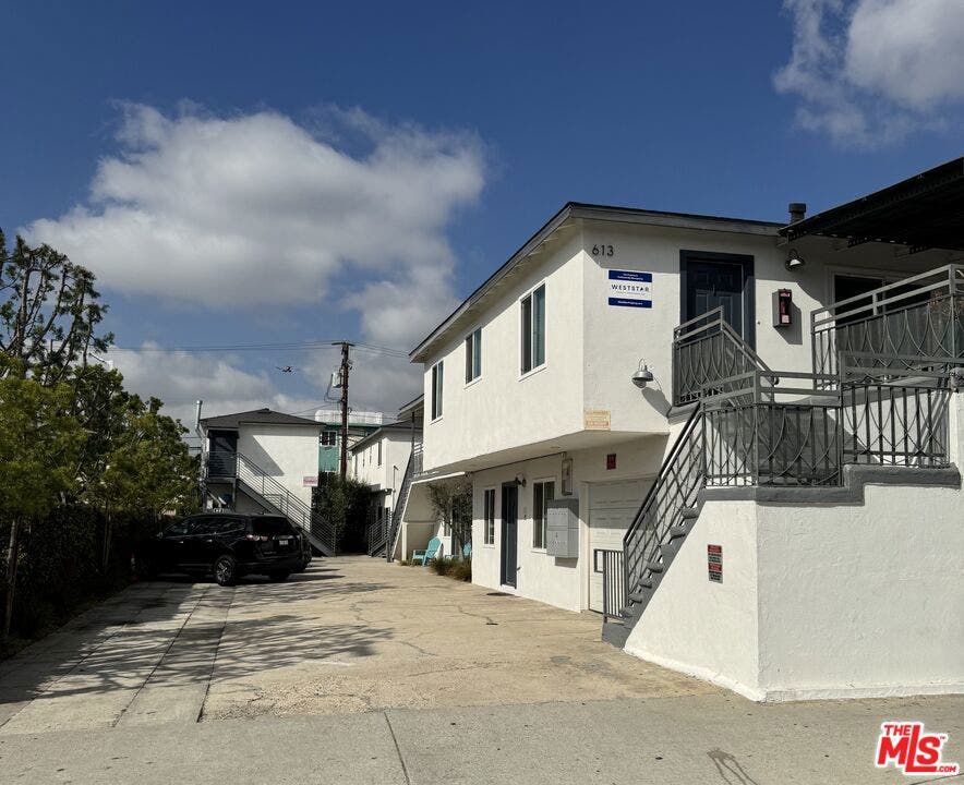 Property photo for 613 S Prairie Avenue, #5, Inglewood, CA