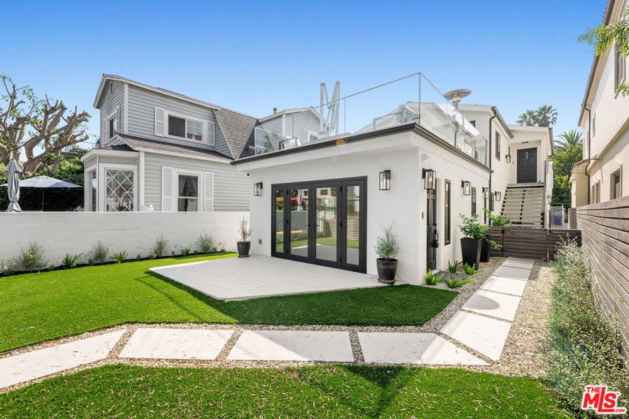 Property photo for 424 Carroll Canal, Venice, CA
