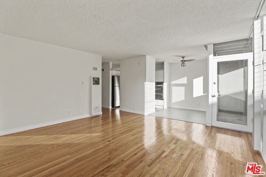Property photo for 11131 ROSE Avenue, #11, Los Angeles, CA