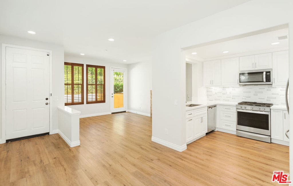 10 Aryshire Lane, Ladera Ranch, CA 92694 10 Aryshire Lane, Ladera Ranch, CA 92694