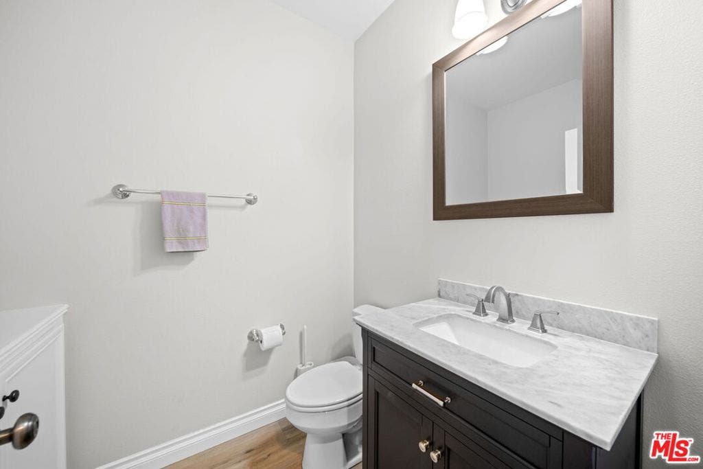 10 Aryshire Lane, Ladera Ranch, CA 92694 10 Aryshire Lane, Ladera Ranch, CA 92694