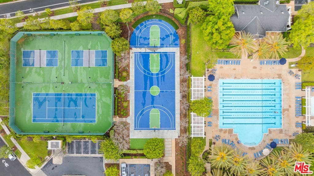 10 Aryshire Lane, Ladera Ranch, CA 92694 10 Aryshire Lane, Ladera Ranch, CA 92694