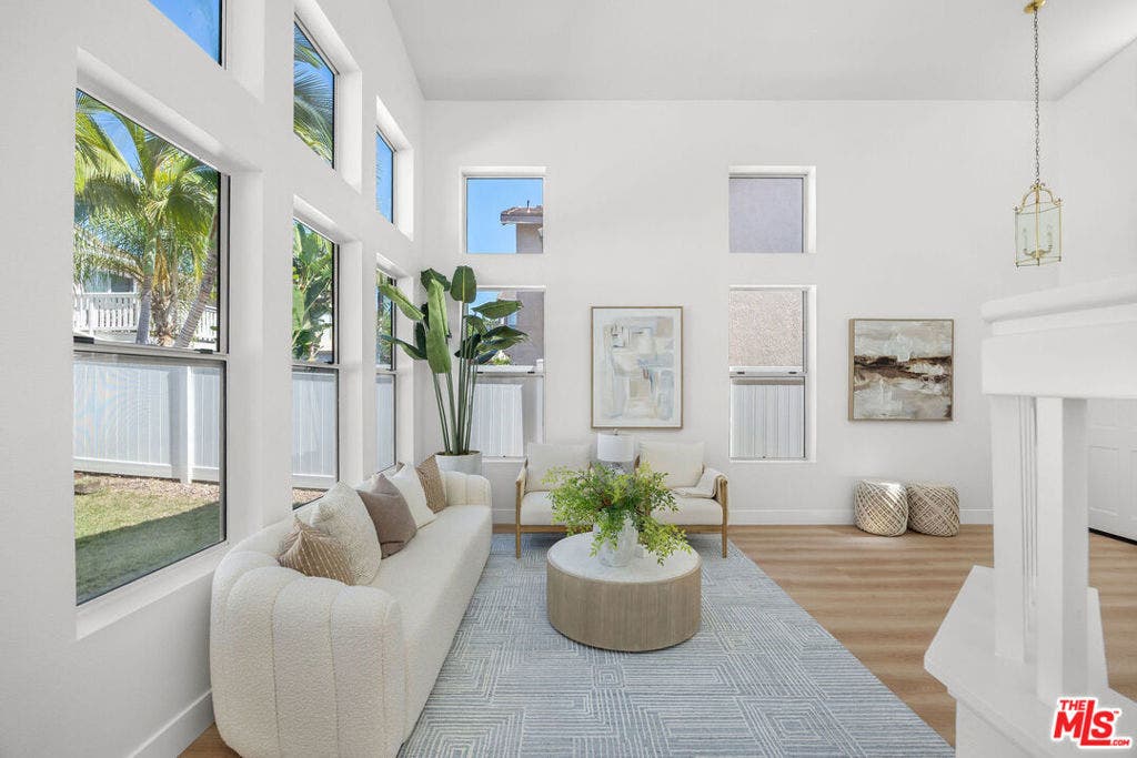 13 Pemberly, Mission Viejo, CA 92692 13 Pemberly, Mission Viejo, CA 92692