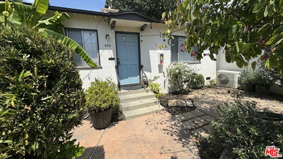 Property photo for 650 Park Avenue, Long Beach, CA