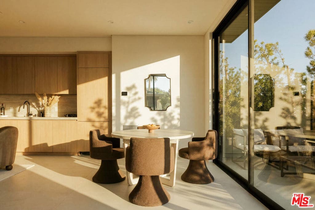 528 Marguerita Avenue, Santa Monica, CA 90402 528 Marguerita Avenue, Santa Monica, CA 90402