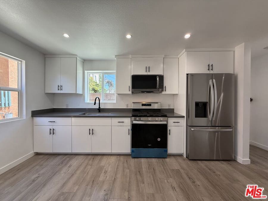 Property photo for 1111 Orizaba Avenue, #E, Long Beach, CA