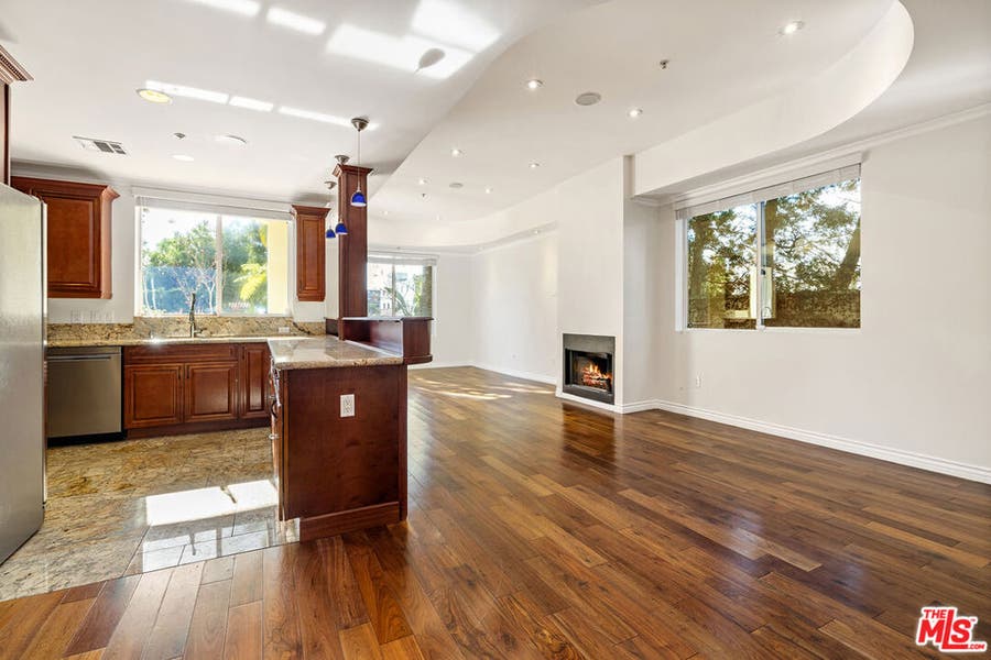 Property photo for 632 N Kings Road, #101, West Hollywood, CA