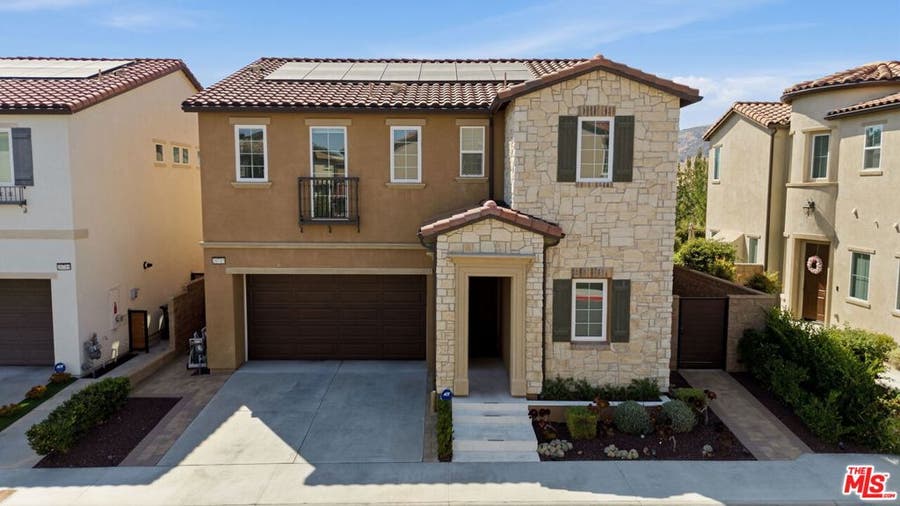 Property photo for 20715 Butternut Circle, Porter Ranch, CA